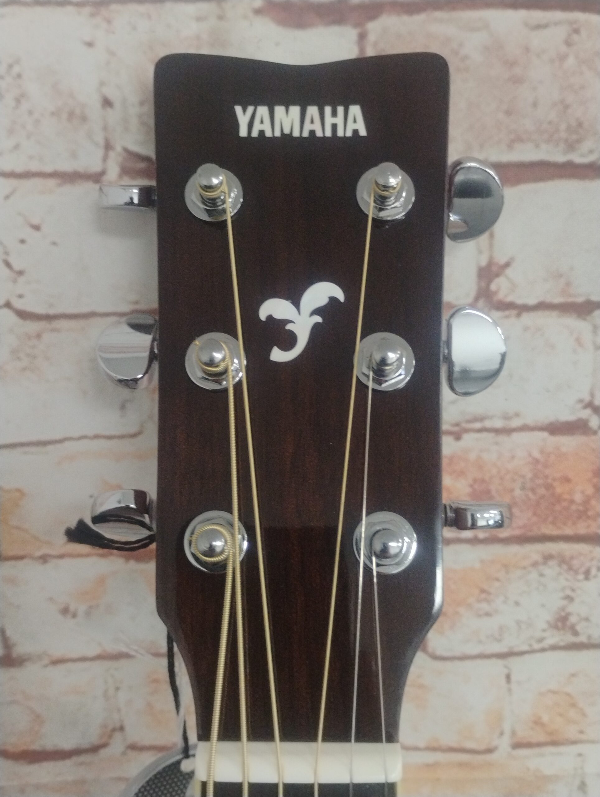 Yamaha FGC-TA - Image 7