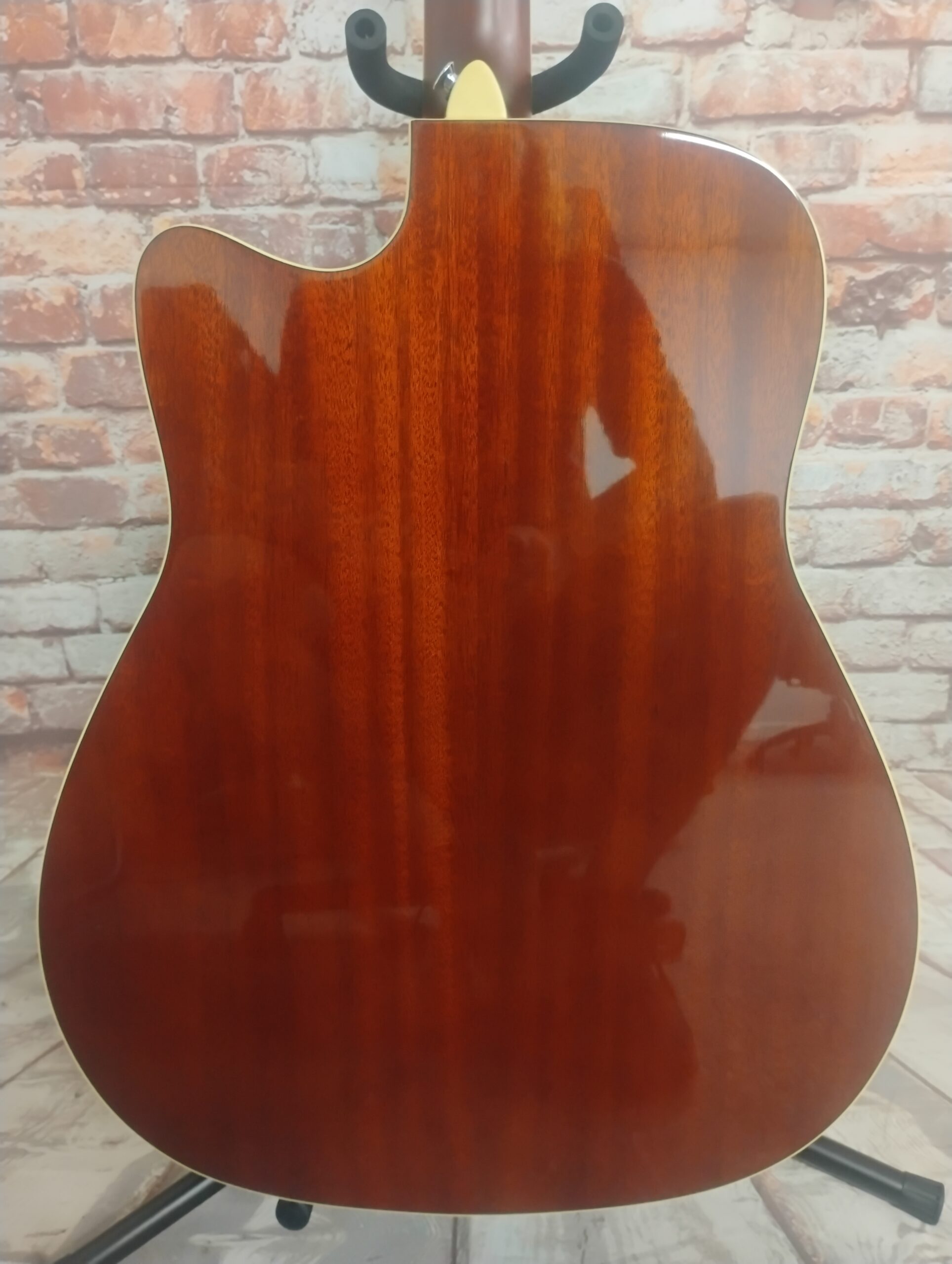 Yamaha FGC-TA - Image 9