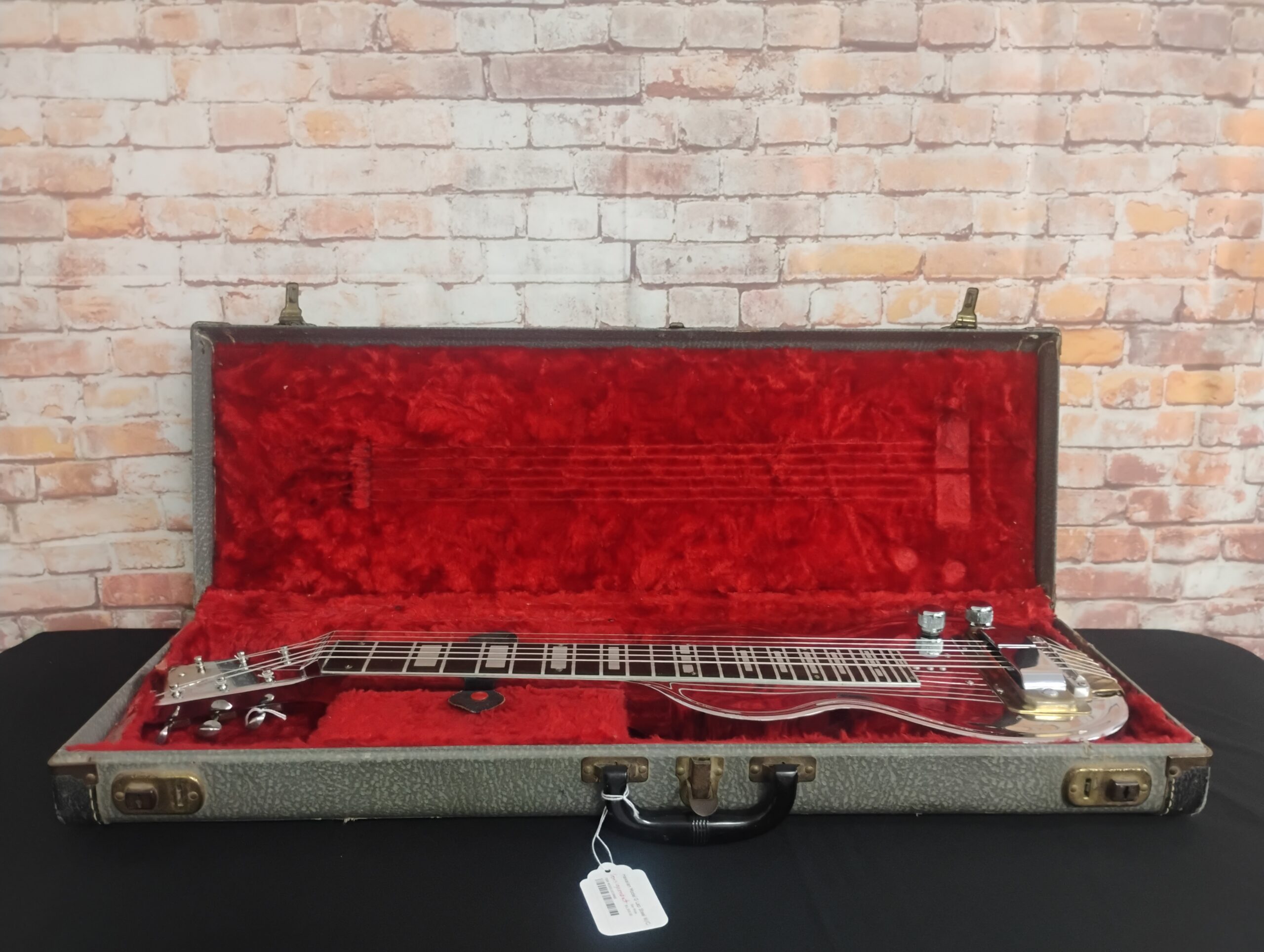 1950's Rickenbacker Model G - Image 2